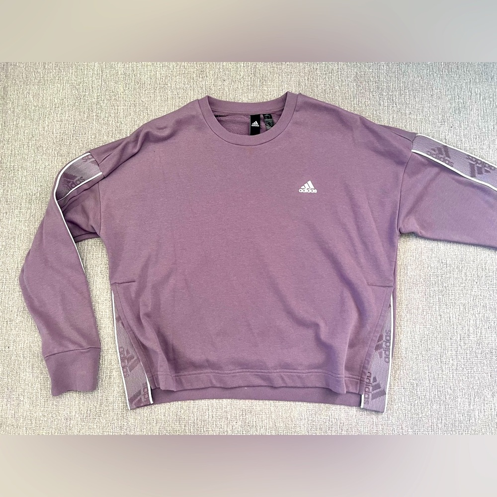 Adidas boxy crewneck